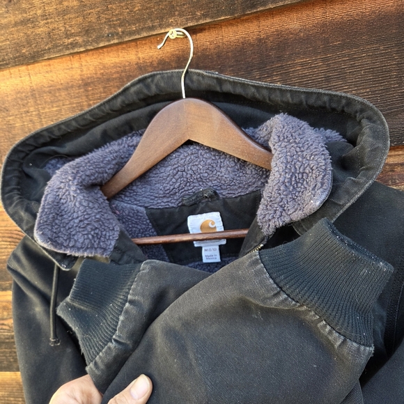 Carhartt Wildwood Jacket Seen on Yellowstone worn by Beth Dutton. Faded Black - Picture 3 of 8